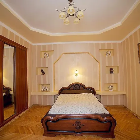 On Horodotska Street *