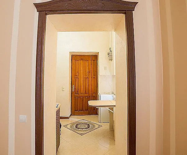 Apartamento On Horodotska Street Leópolis